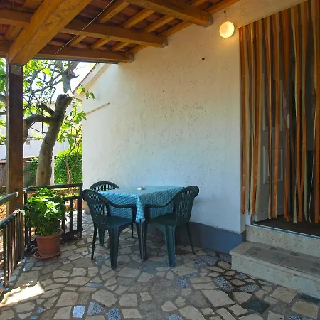 Apartman 1618 *